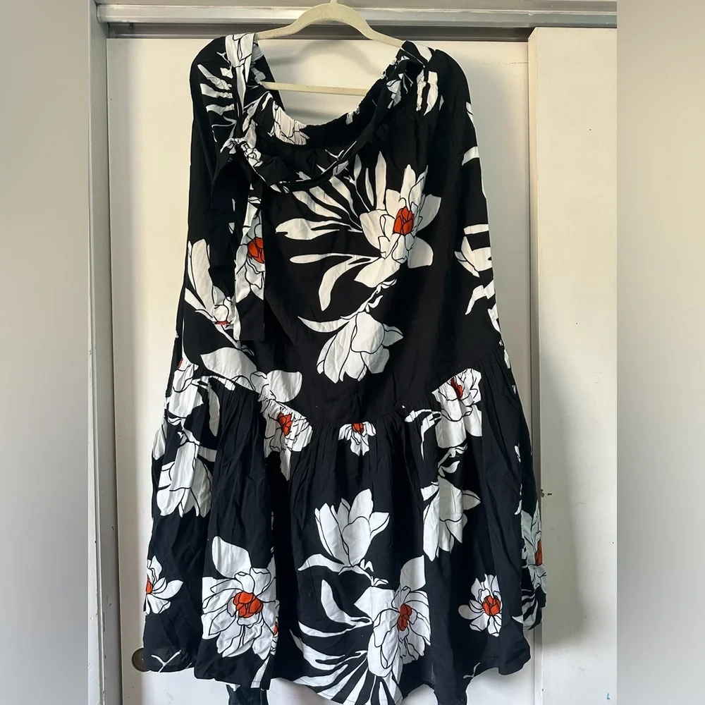 Torrid Floral Black and White Dress/Skirt - Picture 1 of 3